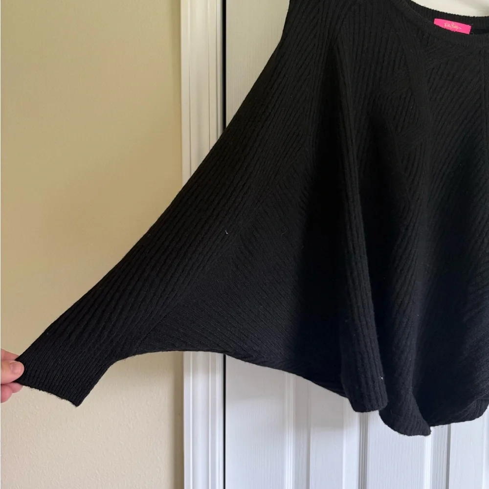 Lilly Pulitzer Black Sweater with Pink Label - Picture 5 of 5